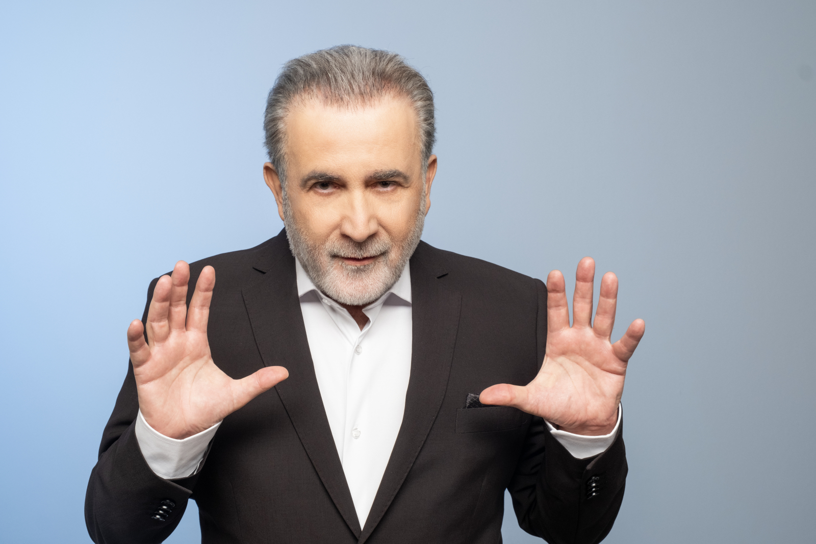 Λάκης Λαζόπουλος – ΒΗΜΑ Talks: «Δεν υπάρχουν όρια στην σάτιρα. Και ιδιαίτερα όταν δεν υπάρχει κανένα όριο στην αλαζονεία»