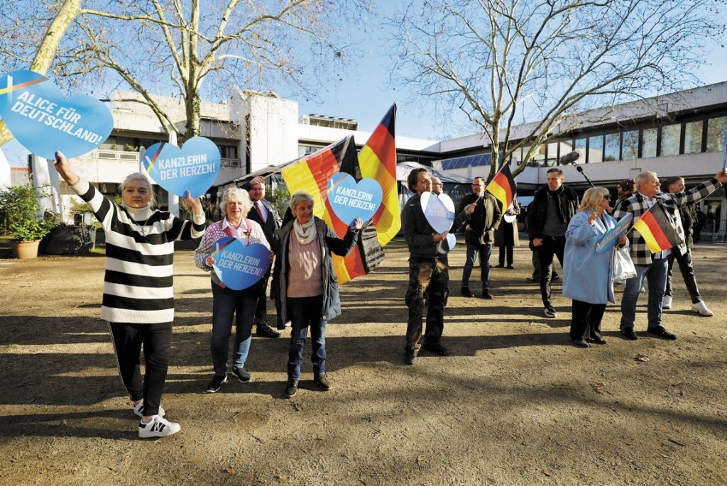Μεταναστευτικό και οικονομία κρίνουν τις γερμανικές εκλογές – Τα δυο σενάρια