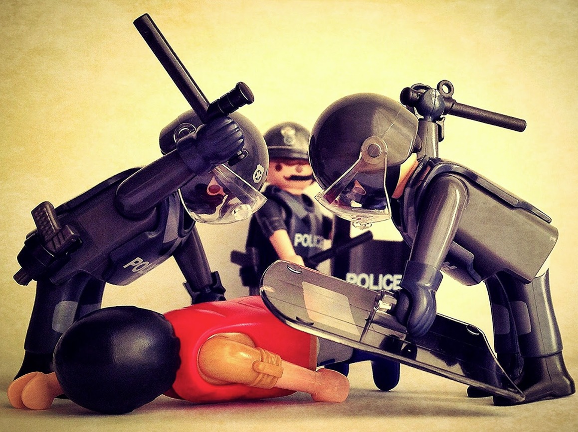 Νίκος Παπαδόπουλος: Πέθανε ο δημιουργός του Plasticobilism, ο «αντιστασιακός» με τα Playmobil