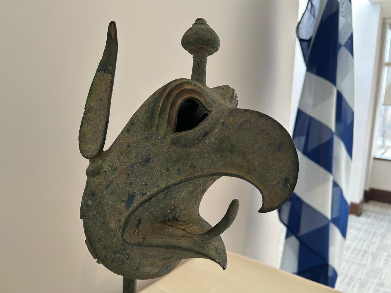 Επαναπατρισμός από τη Νέα Υόρκη χάλκινης κεφαλής γρύπα από την Αρχαία Ολυμπία