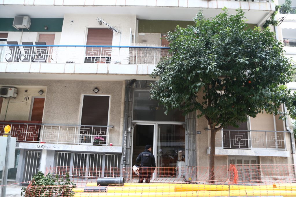 Παγκράτι: Στον εισαγγελέα ο μητροκτόνος – Που απέδωσε το έγκλημα