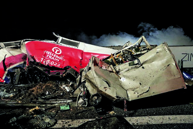 Τέμπη: Σήμερα η εισήγηση στο Δικαστικό Συμβούλιο για τις εκταφές των θυμάτων