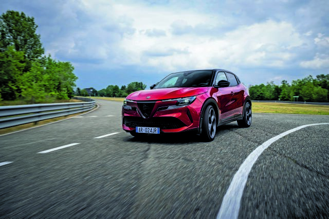 Δοκιμάζουμε στην Ελλάδα την Alfa Junior Elettrica