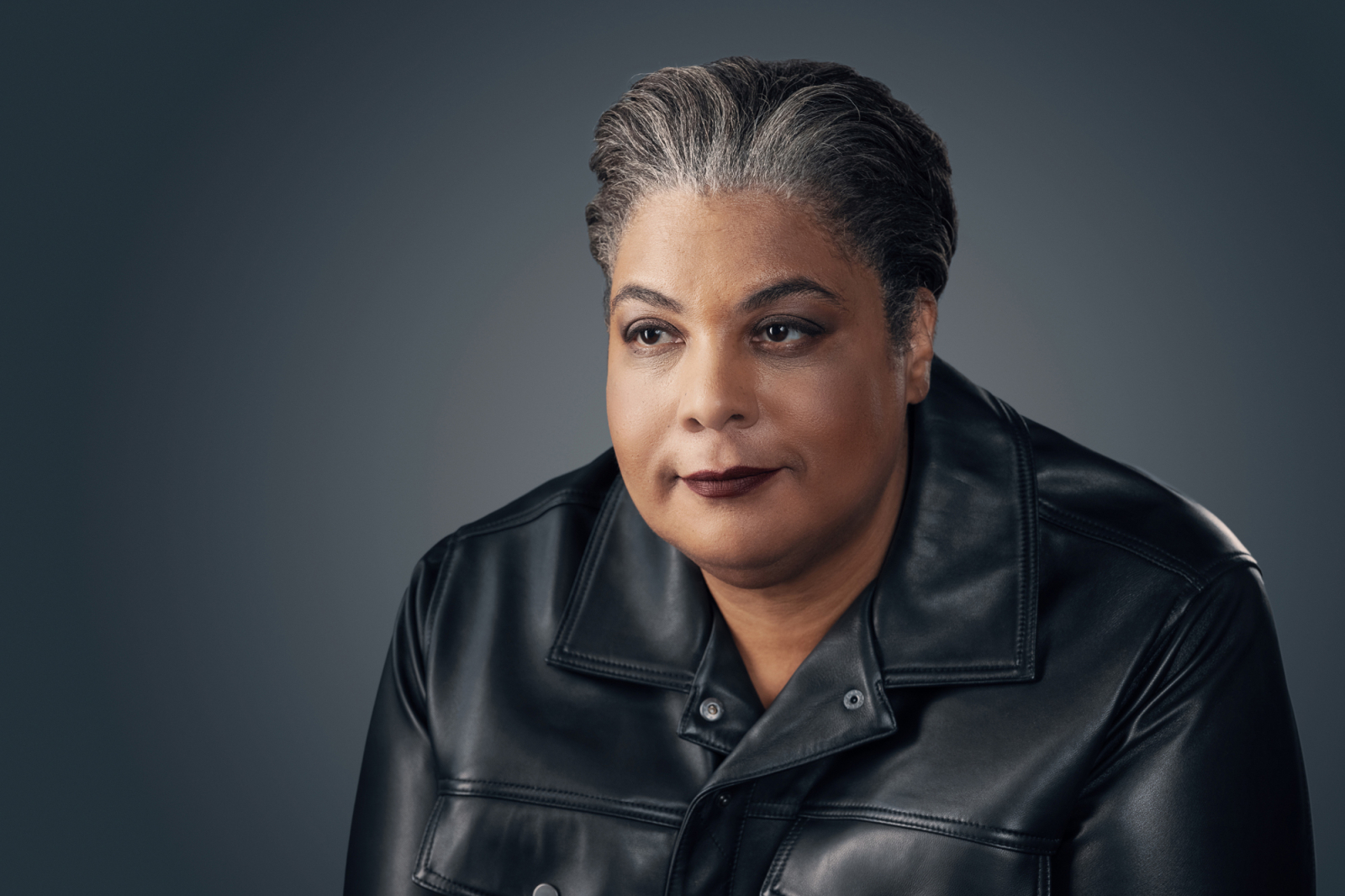 Ροξάν Γκέι: «Αυτό που συμβαίνει στις ΗΠΑ είναι ένας εφιάλτης και δεν υπάρχει σχεδόν καμία αντιπολίτευση»