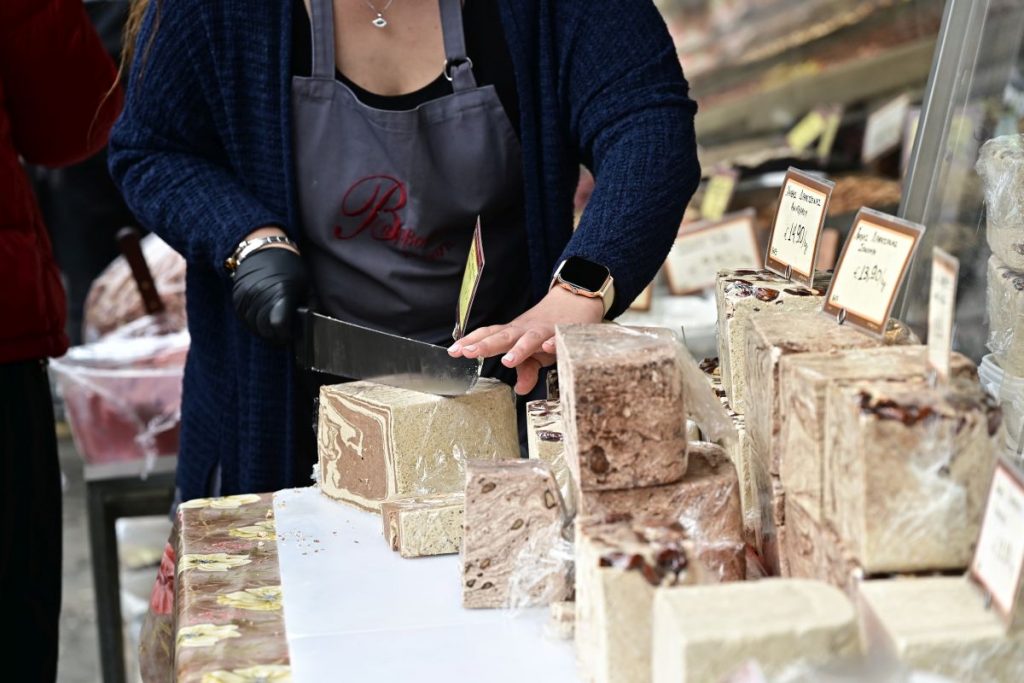 Καθαρά Δευτέρα: Πώς θα λειτουργήσουν τα καταστήματα σε αγορά Ρέντη και Βαρβάκειο