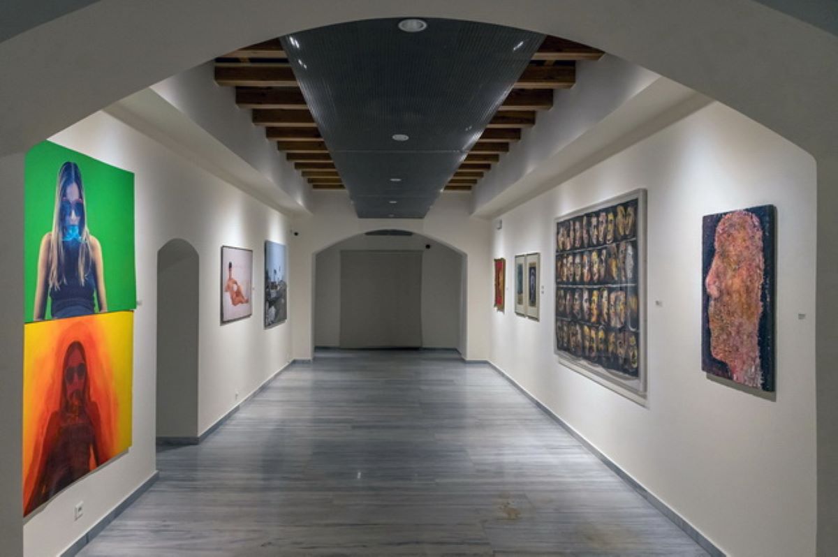 Πτυχές της γυναικείας ταυτότητας