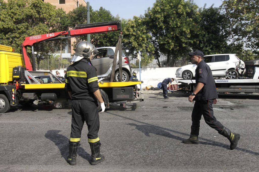 Οδηγός γερανού πήγε να σηκώσει οχήματα και βρέθηκε μεθυσμένος