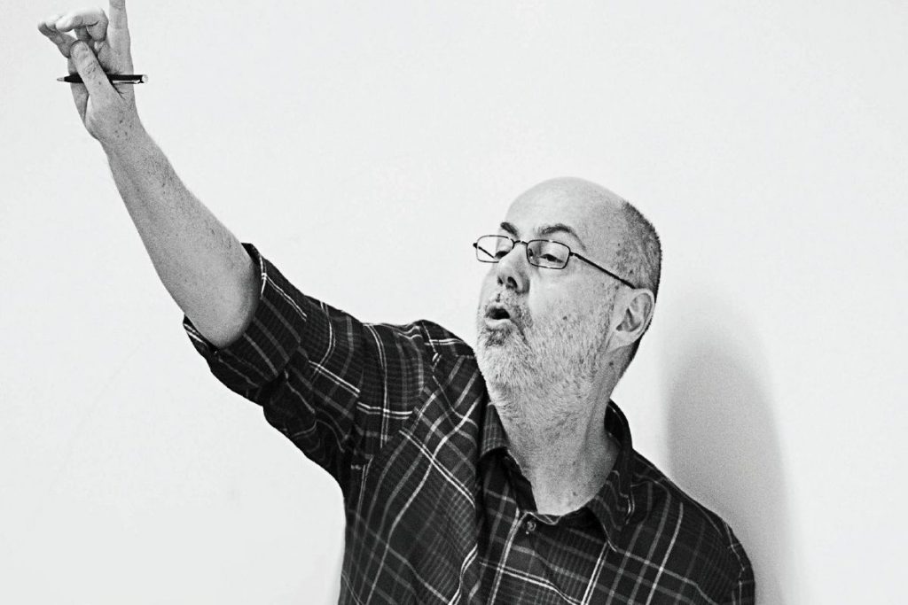 Γιάννης Χουβαρδάς: Διψάμε όλοι για αγάπη και η αγάπη δεν περισσεύει