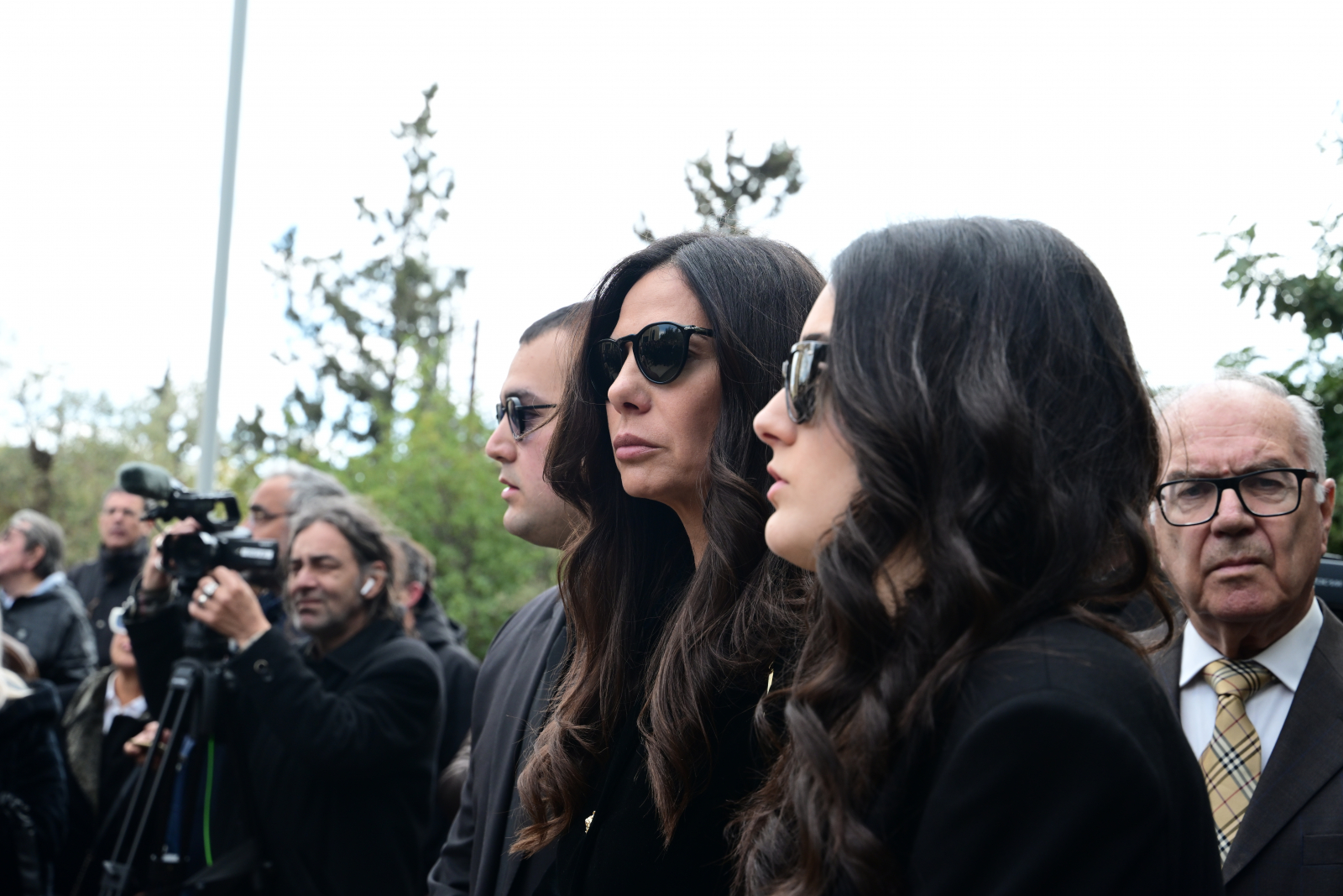 Κούγιας – Βατίδου vs Βαλλιανάτος: Ο πόλεμος αναρτήσεων πριν τα… εννιάμερα