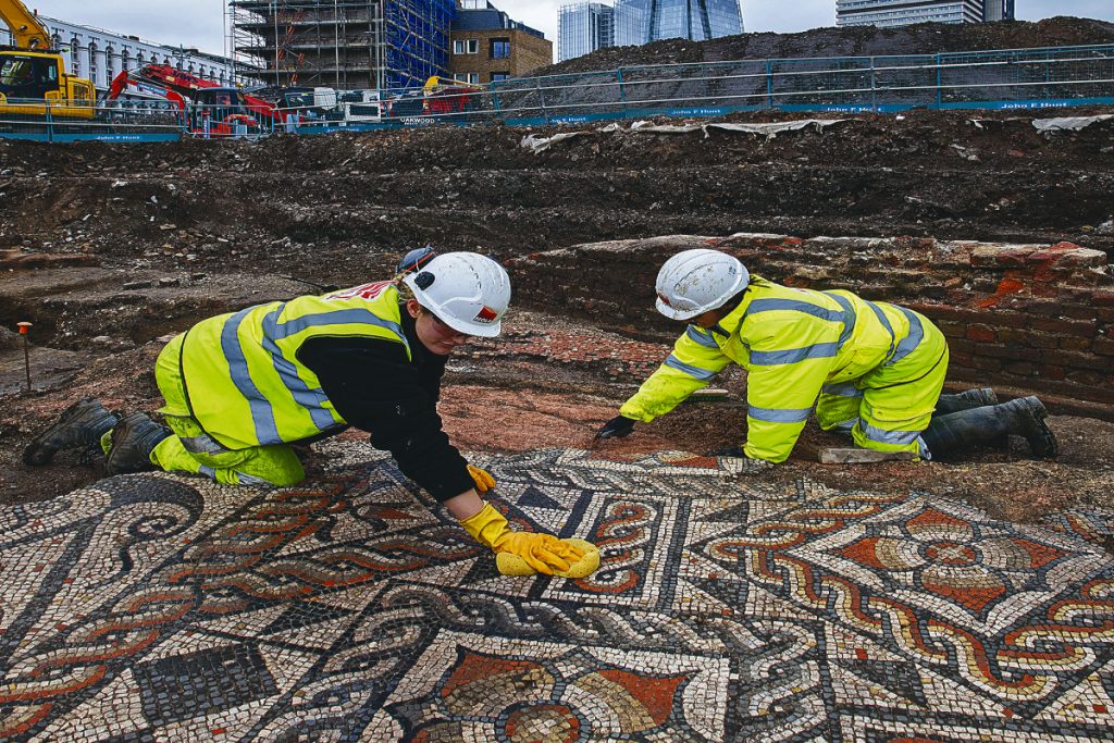 Οταν το Λονδίνο μιλούσε λατινικά – Αρχαιολογική ανακάλυψη στην καρδιά του Σίτι