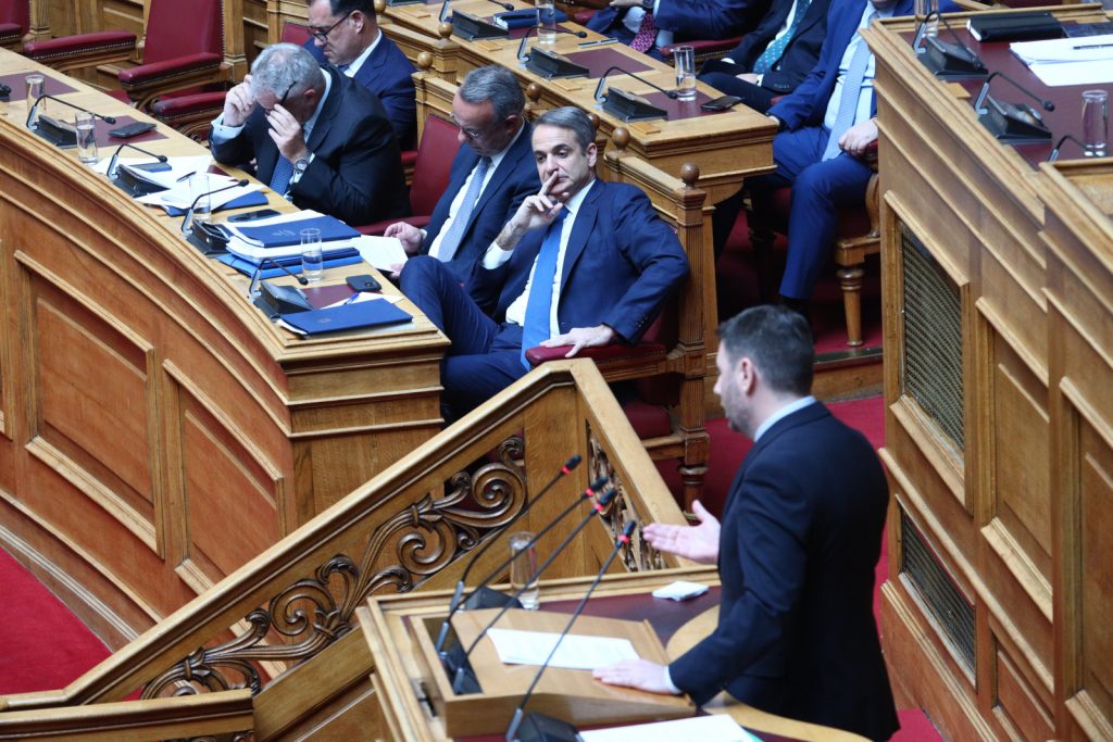 ΠαΣοΚ: Ο «υπουργός στρεψοδικίας», τα πηγαδάκια στη Βουλή και το «σκληρό ροκ» ΠαΣοΚ: Ο «υπουργός στρεψοδικίας», τα πηγαδάκια στη Βουλή και το «σκληρό ροκ»