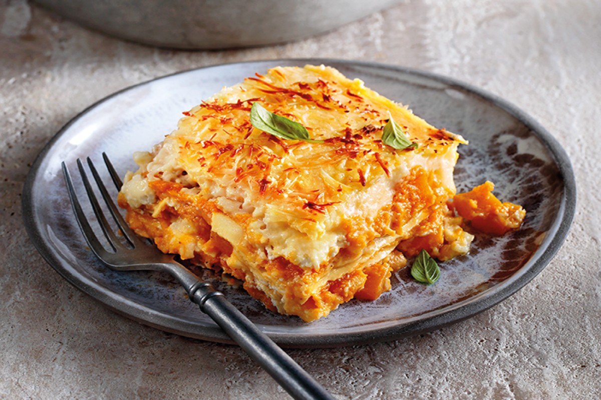 Λαζάνια με σάλτσα ψητής κολοκύθας, καρίκι Τήνου και βασιλικό