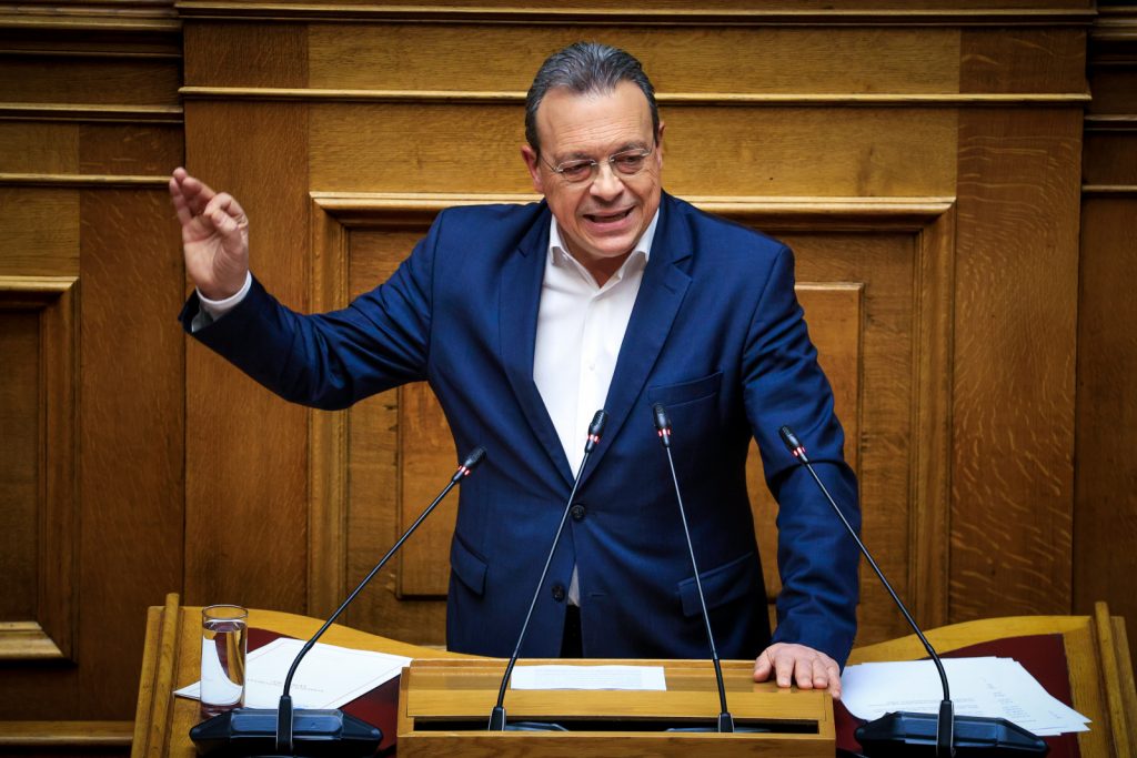 Πρόταση δυσπιστίας – Φάμελλος: Η πολιτική κλεψύδρα σας έχει αδειάσει – Θα φύγετε το συντομότερο