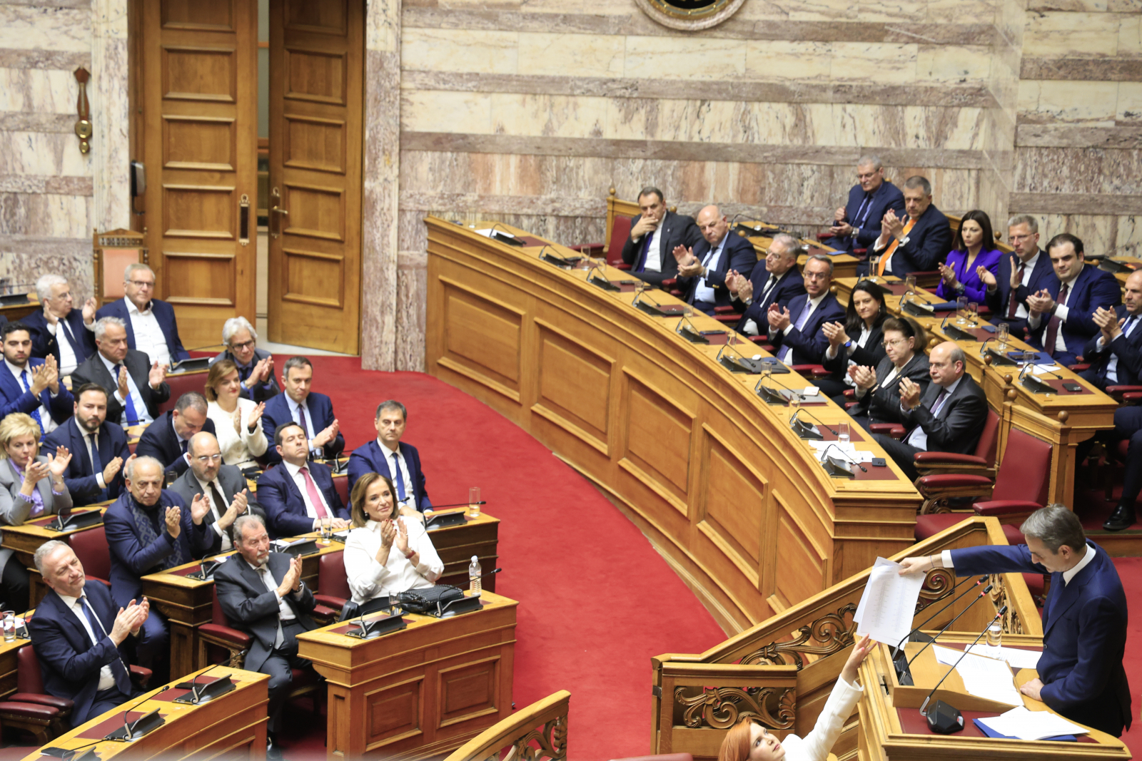 Βουλή – Η ώρα των πολιτικών αρχηγών για την πρόταση δυσπιστίας