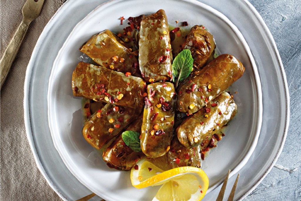 Ντολμαδάκια γιαλαντζί: «Μαμαδίστικη» συνταγή για τους σταρ της Σαρακοστής