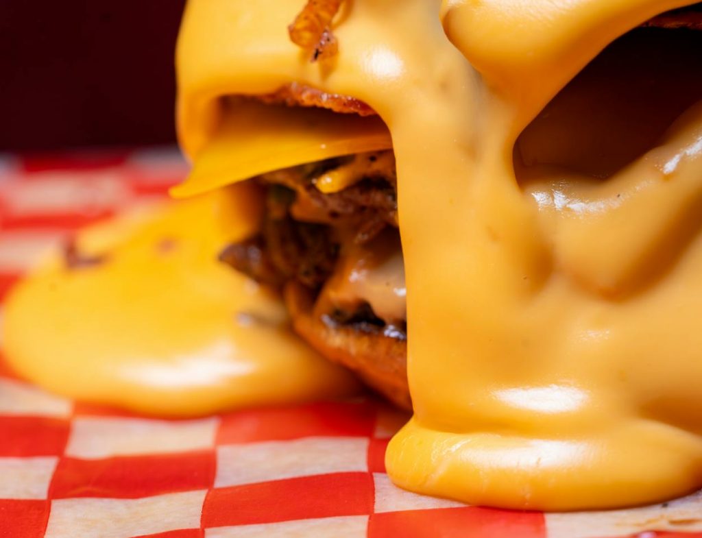 ΕΦΕΤ: Ανακαλούνται τυριά από το σούπερ μάρκετ Σκλαβενίτη λόγω λιστέριας