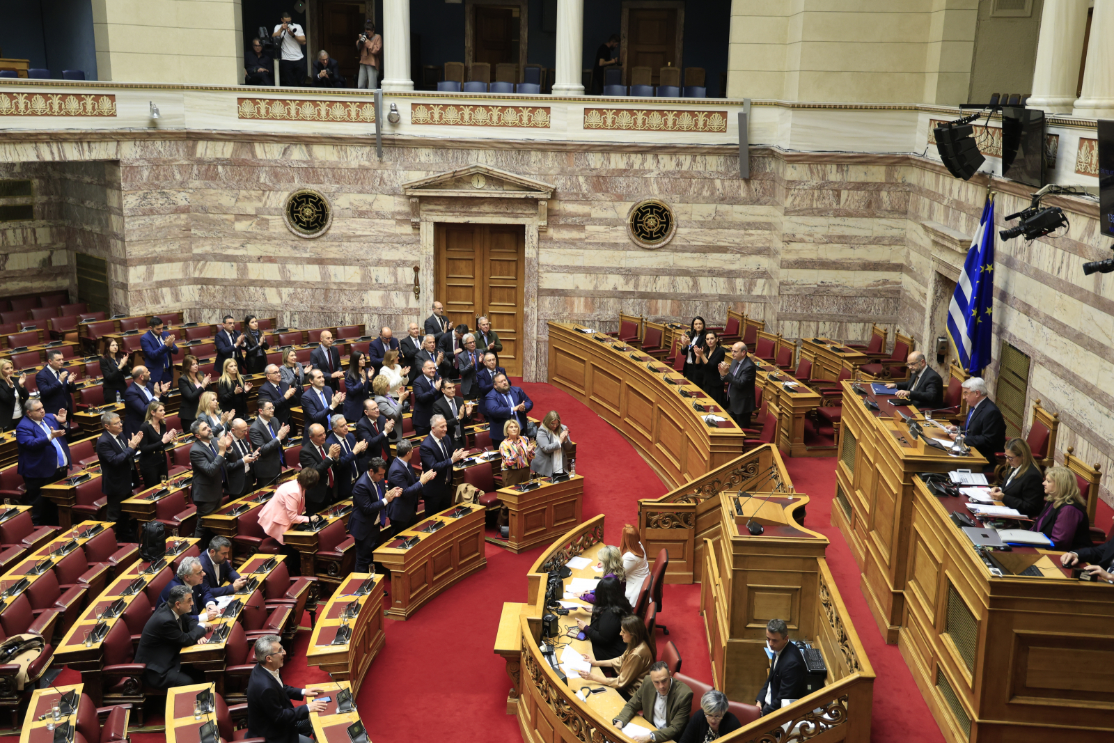 Απορρίφθηκε η πρόταση δυσπιστίας κατά της κυβέρνησης με 157 ψήφους