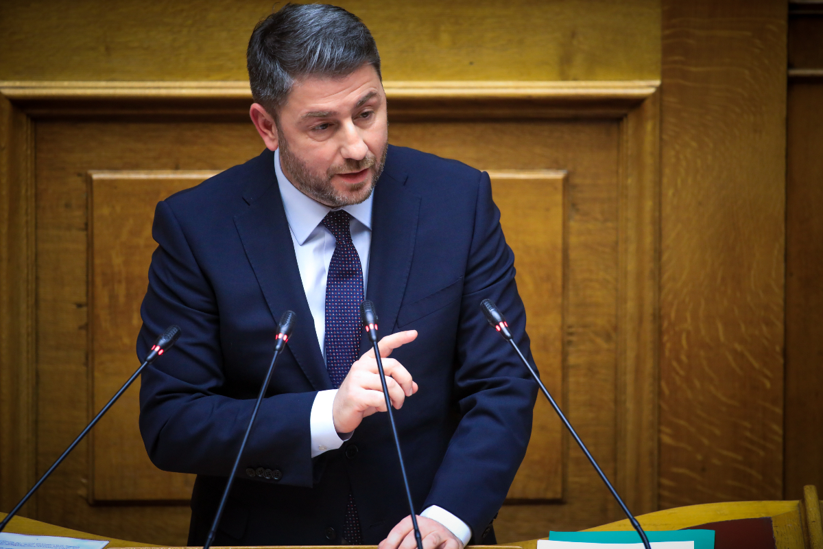 ΠαΣοΚ: Σε διπλή αδυναμία ο Κυριάκος Μητσοτάκης ΠαΣοΚ: Σε διπλή αδυναμία ο Κυριάκος Μητσοτάκης