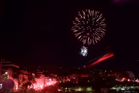 100 χρόνια Ολυμπιακός: Έγινε η μέρα νύχτα στον Πειραιά (Εικόνες, Βίντεο)