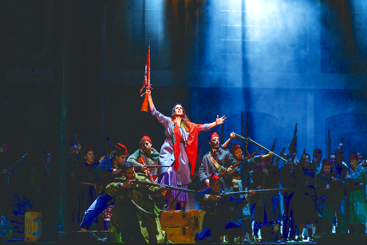 Οταν ο σκηνοθέτης κάνει τη «Νόρμα» αγνώριστη