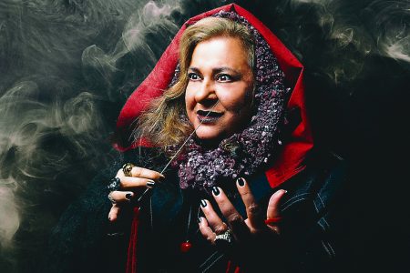 Ελισάβετ Κωνσταντινίδου: Η μεγάλη μου ανάγκη είναι το δύσκολο