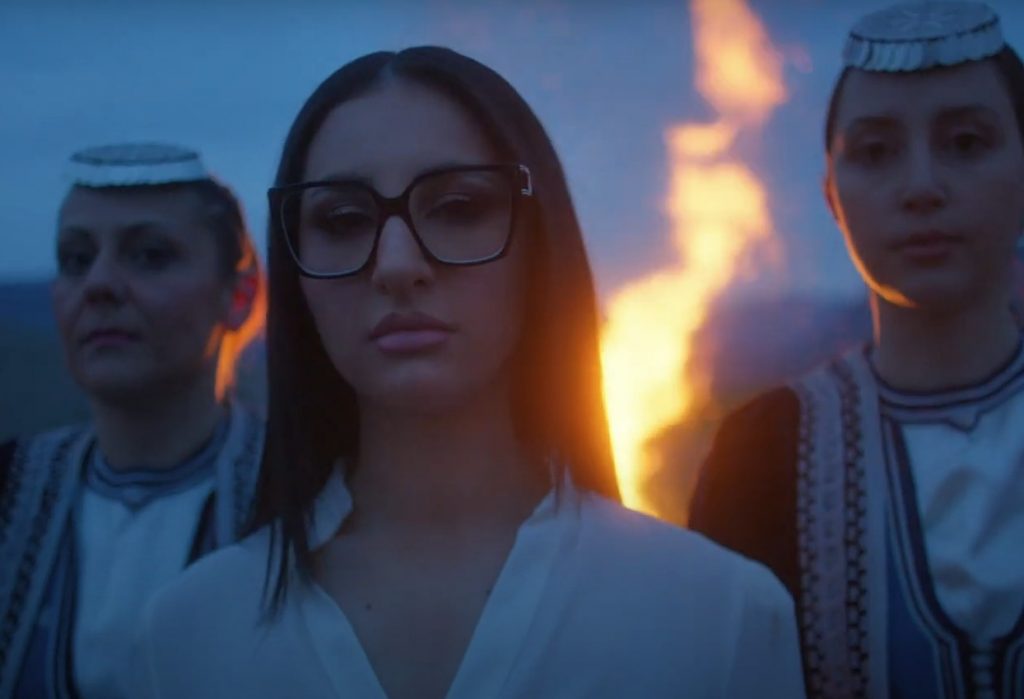 Eurovision 2025: Αυτό είναι το επίσημο βιντεοκλίπ της Klavdia με την «Αστερομάτα»