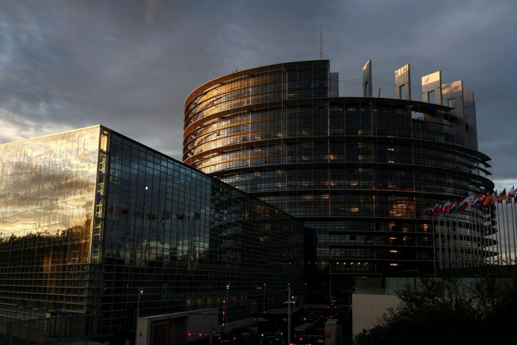 ΕΕ: To Ευρωκοινοβούλιο αναστέλλει την πρόσβαση σε εκπροσώπους της Huawei στις εγκαταστάσεις του