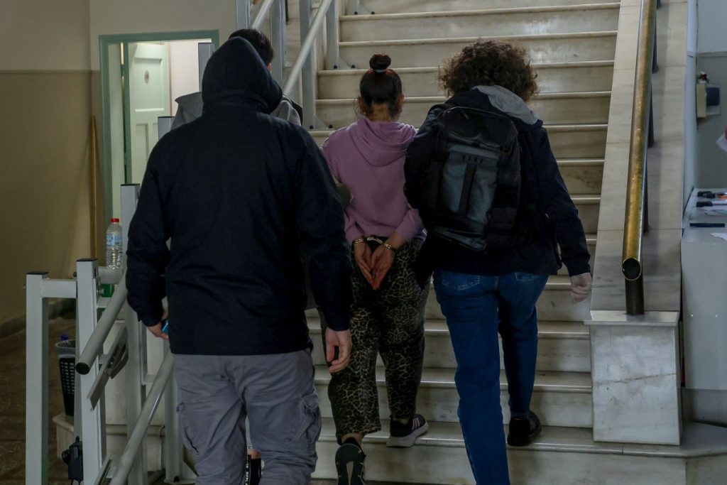 Ηράκλειο: Πίσω στη φυλακή μετά την απολογία του το ζευγάρι που κακοποίησε τον 3χρονο