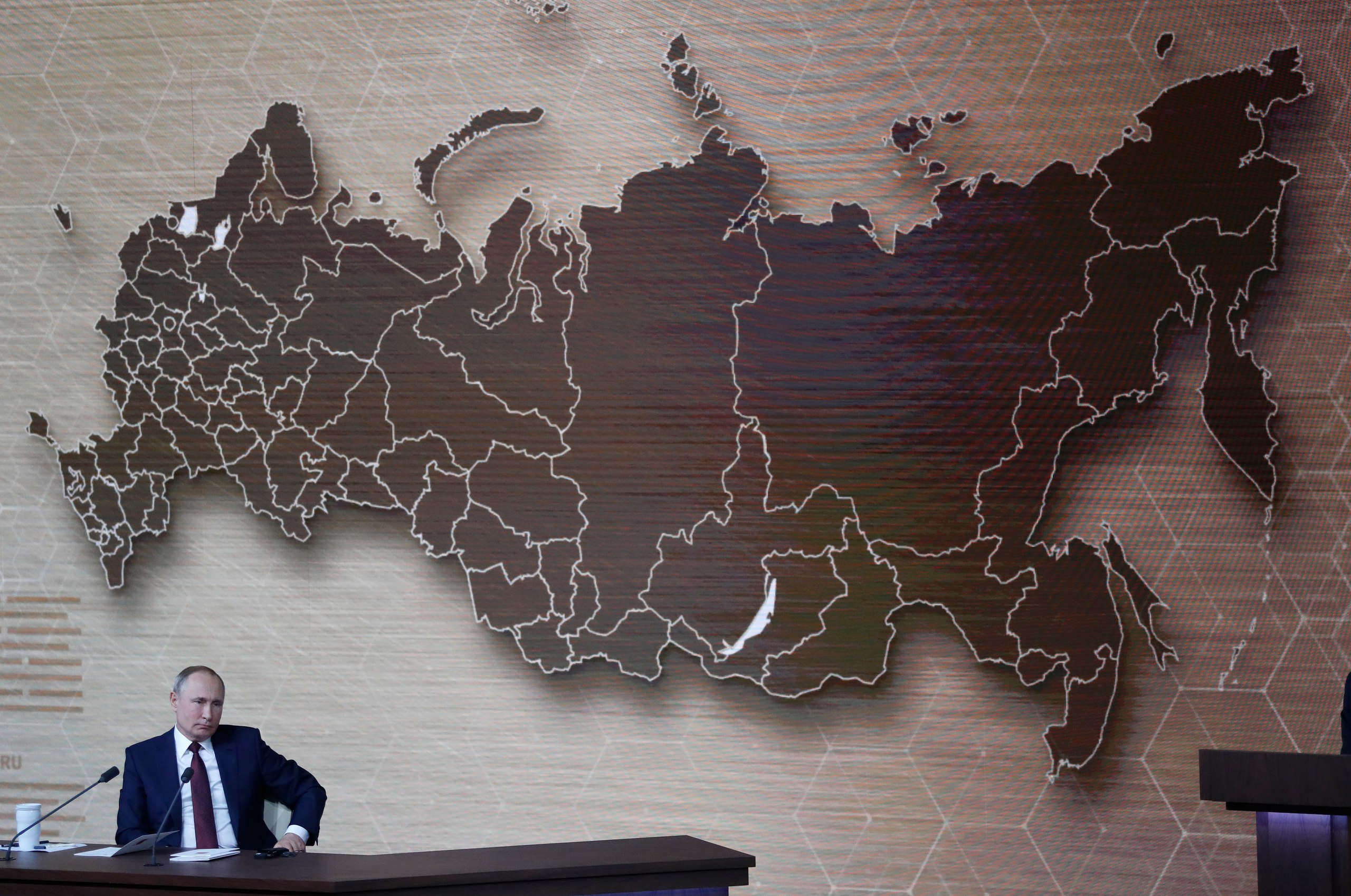 Ρωσοουκρανικός πόλεμος: Και εδάφη στο διπλωματικό μπρα ντε φερ Πούτιν – Τραμπ