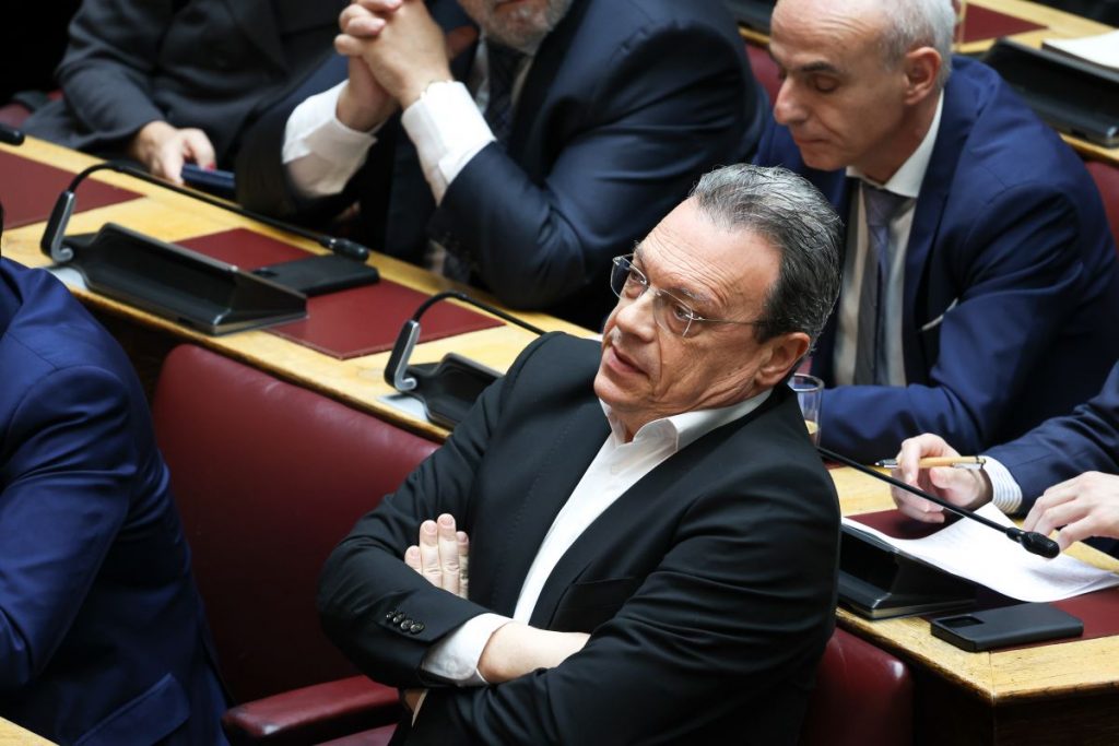 ΣΥΡΙΖΑ: Ενέσεις ηθικού για την πτώση στις δημοσκοπήσεις