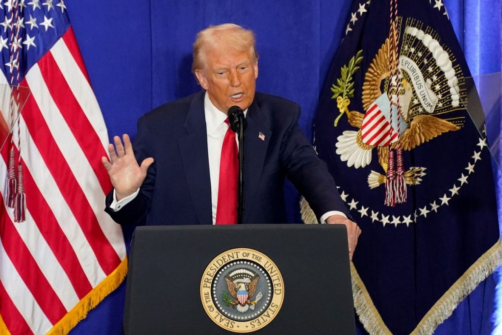 Τραμπ: Προανήγγειλε νέα χτυπήματα κατά των Χούθι και απείλησε ξανά το Ιράν