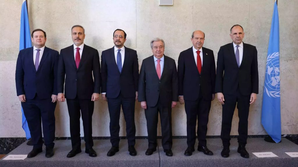 Κυπριακό: Ολοκληρώθηκε η άτυπη πενταμερής – Θετικά τα πρώτα μηνύματα