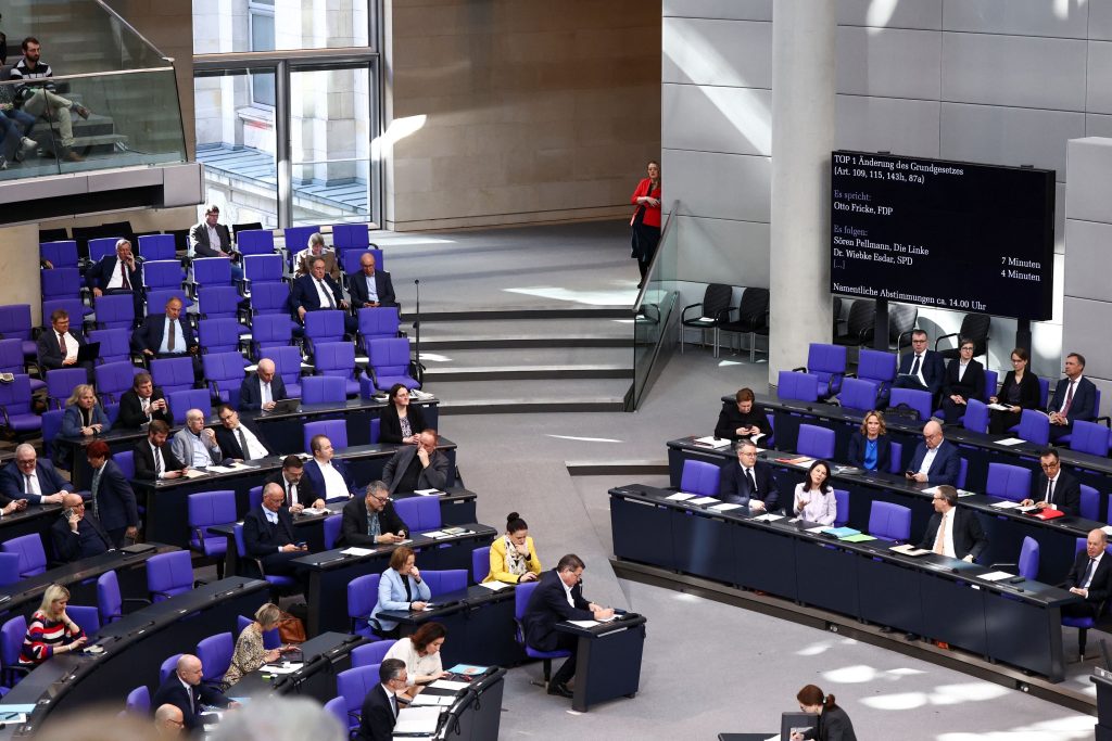 Γερμανία: Η Bundestag ενέκρινε την άρση του «φρένου χρέους»