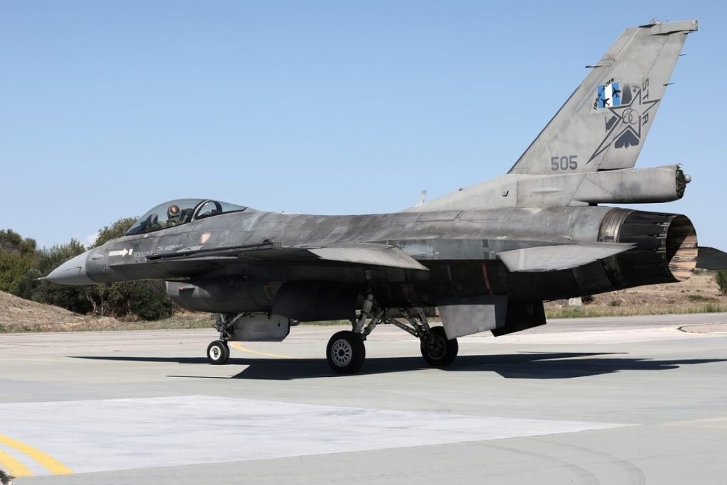 Άλλη μια «οχιά» προσγειώνεται στη Λάρισα