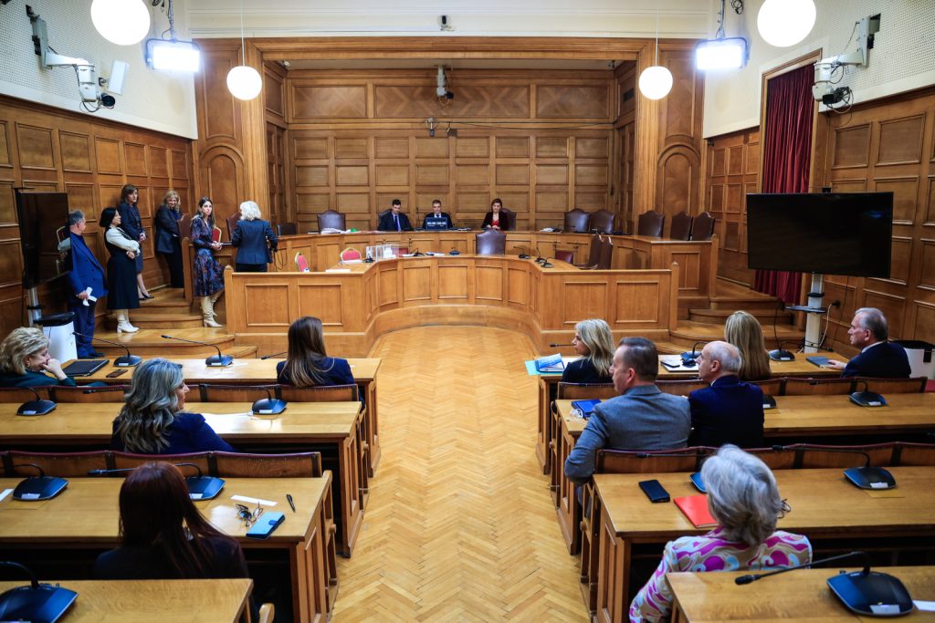Τριαντόπουλος: Συνεδριάζει η Προανακριτική εν μέσω πολιτικής σύγκρουσης – Τι θα αποφασίσει