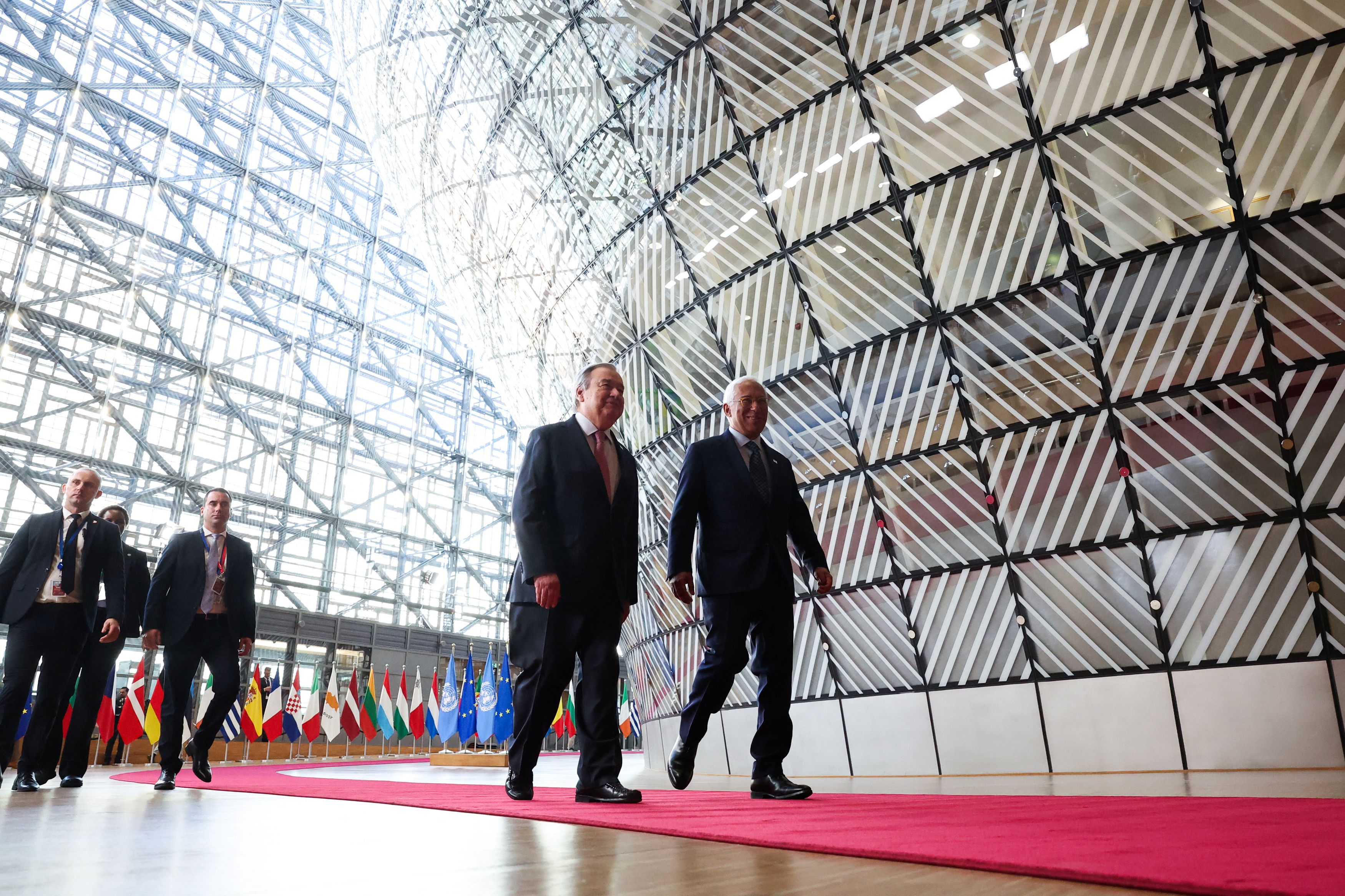 Σύνοδος Κορυφής ΕΕ: Η Λευκή Βίβλος για την Άμυνα, οι ελληνικές θέσεις και η Τουρκία