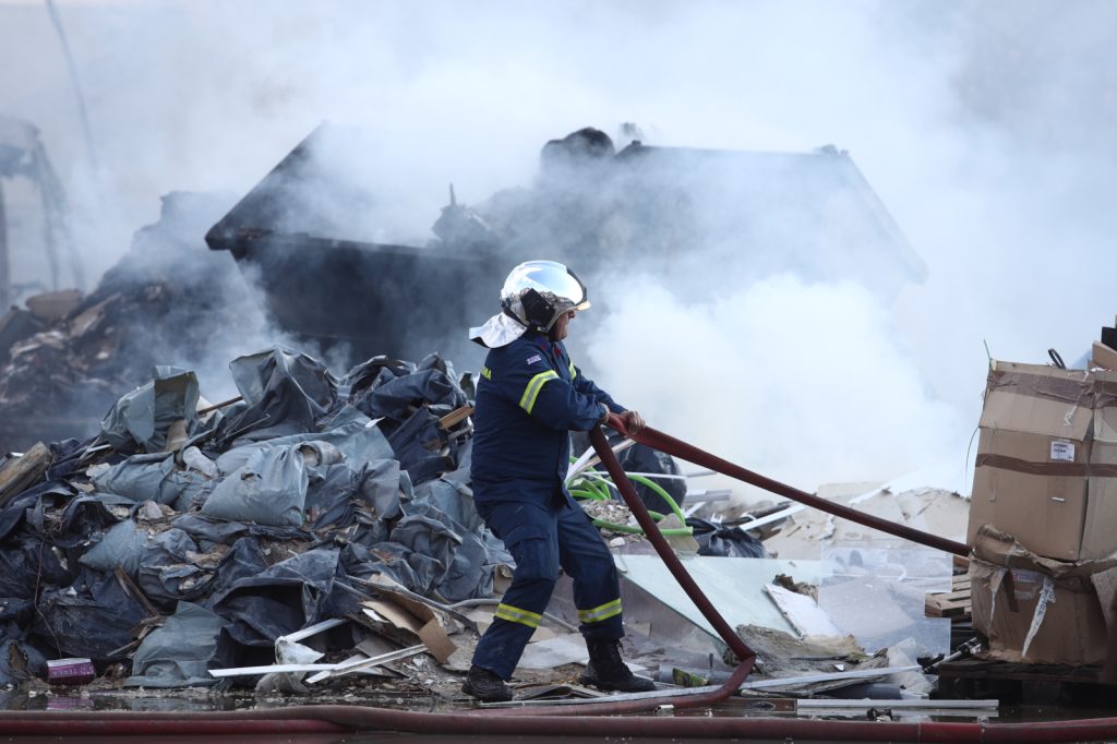 Φωτιά στον Ταύρο – Μήνυμα από το 112