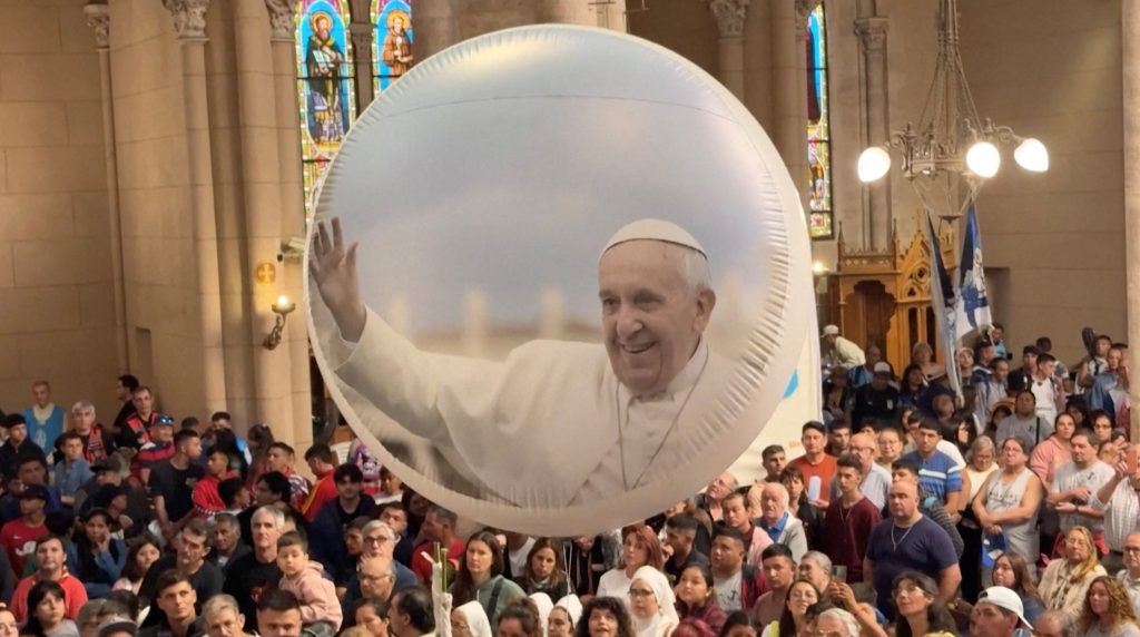 Πάπας Φραγκίσκος: «Είναι καλά, αλλά πρέπει να μάθει και πάλι να μιλά»