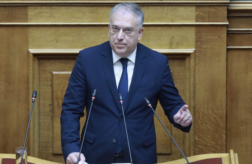 Θεοδωρικάκος: Παράταση δύο μηνών στο πλαφόν κέρδους για τρόφιμα και καύσιμα