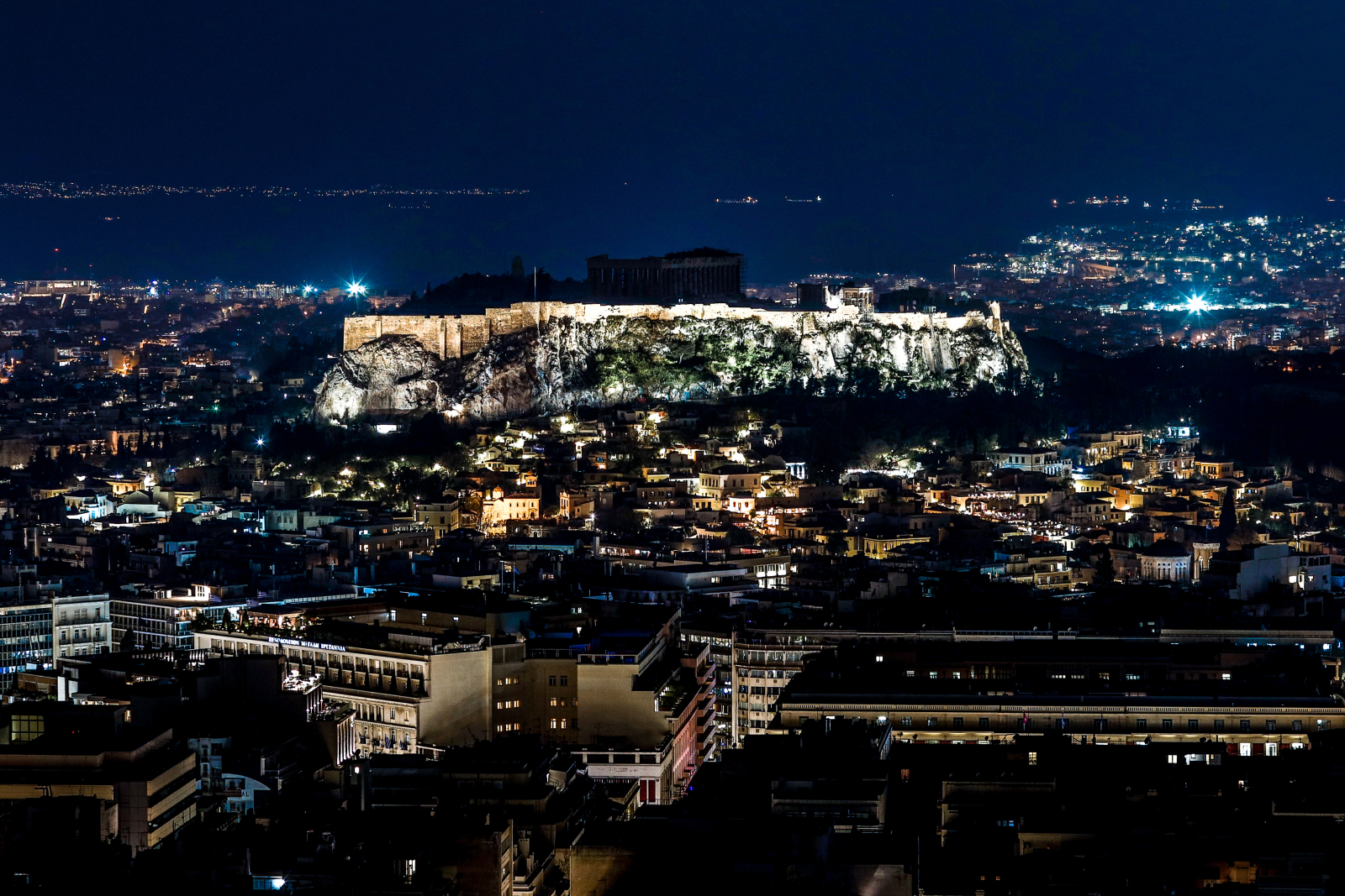 Ώρα της Γης με συσκότιση στο κέντρο της πόλης