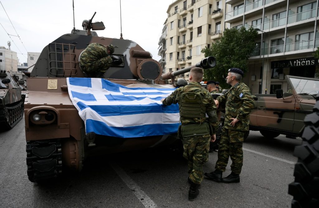 25η Μαρτίου: Στις 11:00 η στρατιωτική παρέλαση – Ποιοι δρόμοι είναι κλειστοί