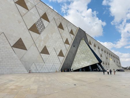 Πρώτη ξενάγηση στο Μεγάλο Αιγυπτιακό Μουσείο