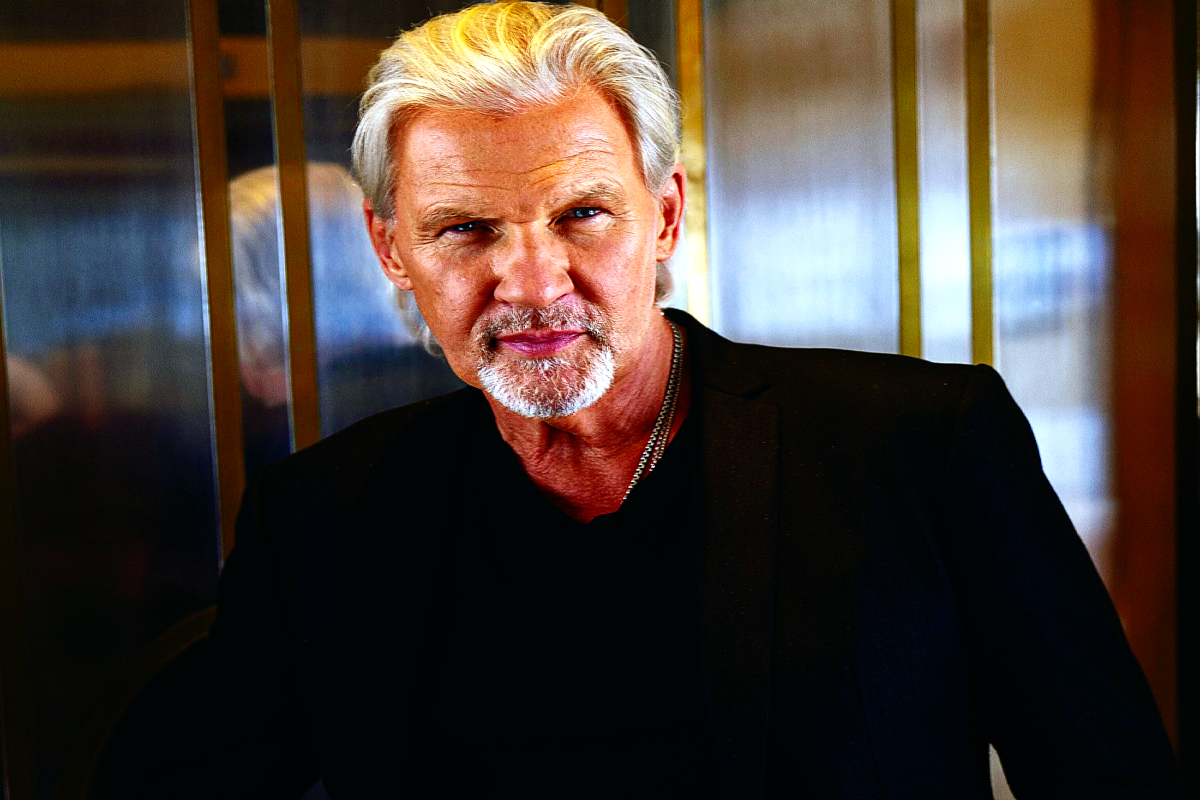 Tζόνι Λόγκαν: Η Eurovision πλέον μοιάζει με X-Factor