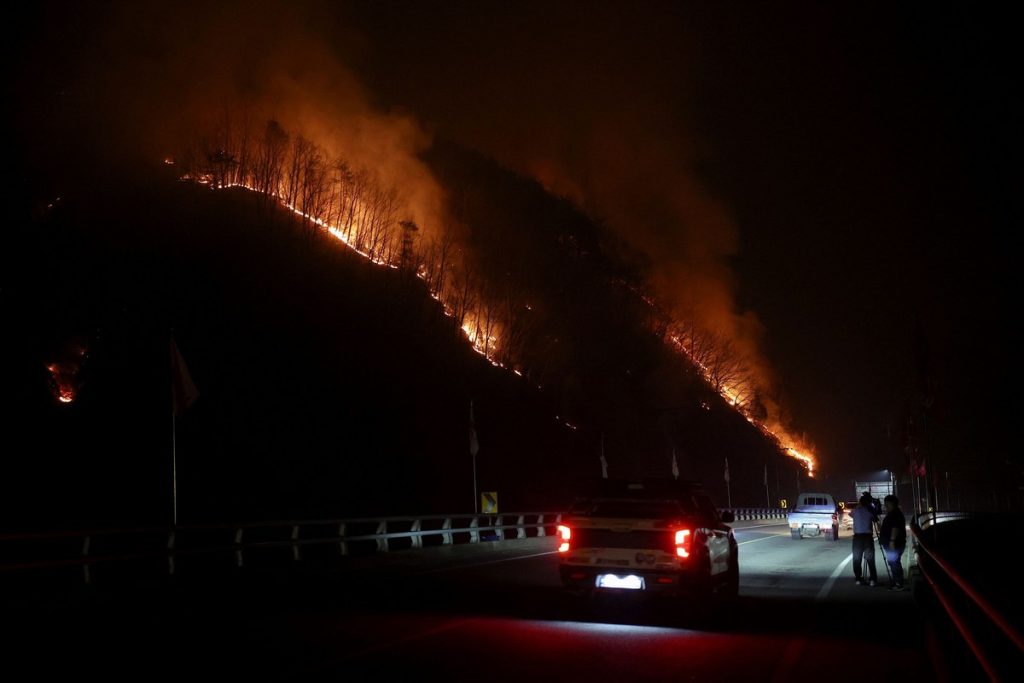 Νότια Κορέα: Στους 24 έφτασε ο αριθμός των νεκρών από τις φονικές πυρκαγιές