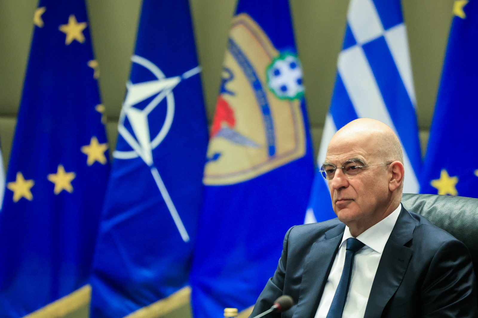 Δένδιας για αυξήσεις σε ένστολους: Από 13 – 20% στα στελέχη, το νέο μισθολόγιο στις Ενοπλες Δυνάμεις