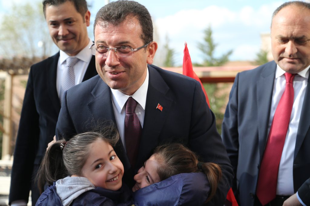 Νέα ανάρτηση Ιμάμογλου: Ποτέ μη χάνετε την ελπίδα, το έθνος θα κερδίσει