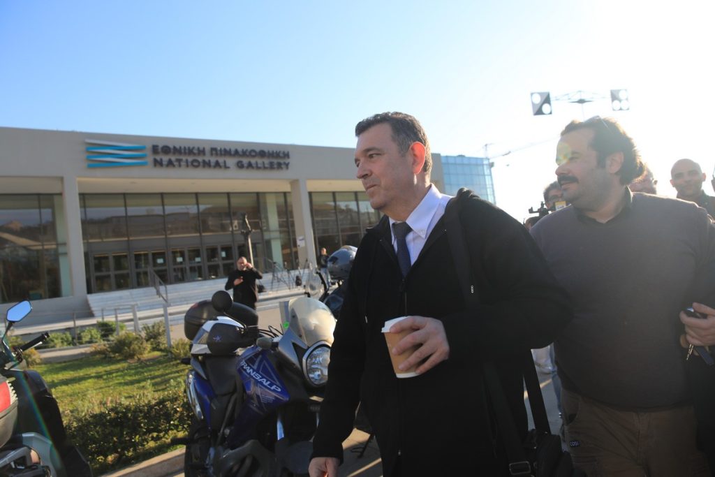 Παπαδόπουλος εναντίον Νίκης: «Σοβιετικό πολιτμπιρό»