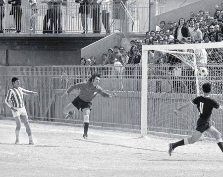 Οταν χτυπούν οι καμπάνες