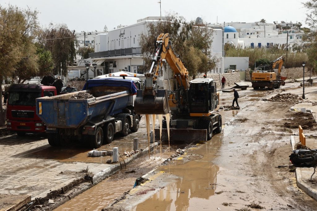 Πάρος: Χτυπήθηκε από σύμπλεγμα καταιγίδων – Το μέγεθος της καταστροφής
