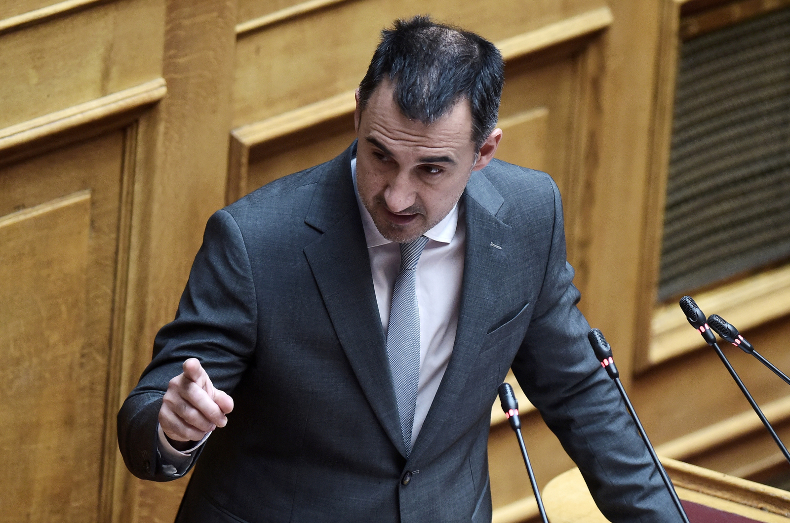 Χαρίτσης για το ReArm Europe: Χειροκροτάμε και λέμε μπράβο;